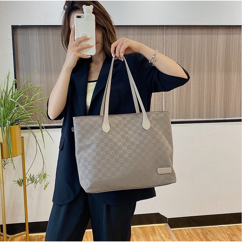 TFT AX200209 92857 AX857 KZ51172 E4680 B2086 C0317 R6423 D22 (1 KG MUAT 3) Tas Selempang Wanita Basic Kekinian wanita import terbaru CR7423 EL5680 JT82450 GT 1857 Tote Bag