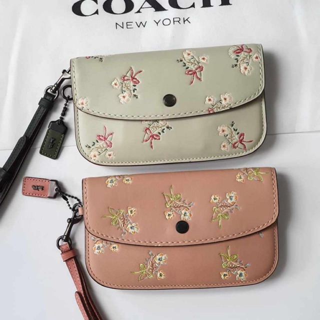 COACH Wrislet Wallet