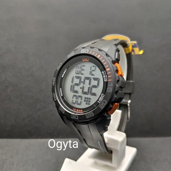 RECOMENDED Q&Q QQ QNQ DIGITAL JAM TANGAN PRIA TALI KARET HITAM M198J802Y ORIGINAL