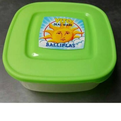 Sealware kotak BALlPLAS. Bahan plastiknya tebal sekali