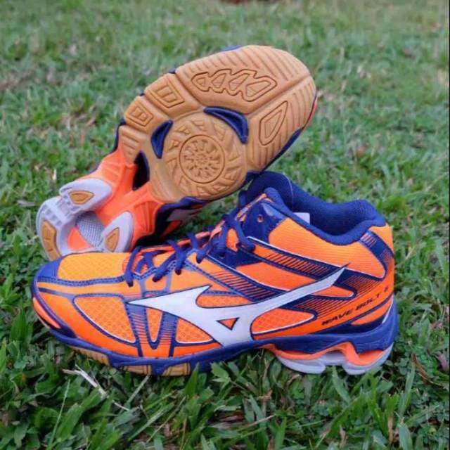 mizuno wave bolt 6 mid