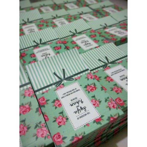 

100 pcs Souvenir Notes Custom uk 10,5 x 7,4 cm