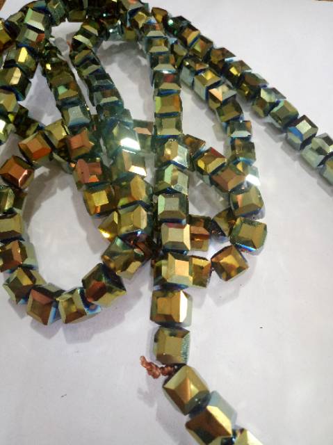 Cristal kotak 10x10 metalik