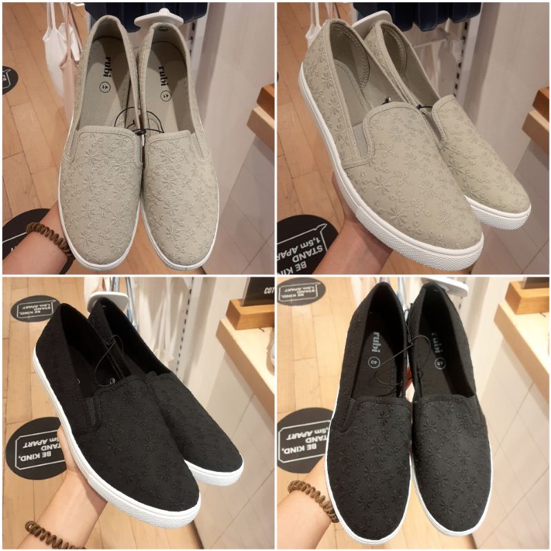 Sepatu rubi slip on / sepatu wanita