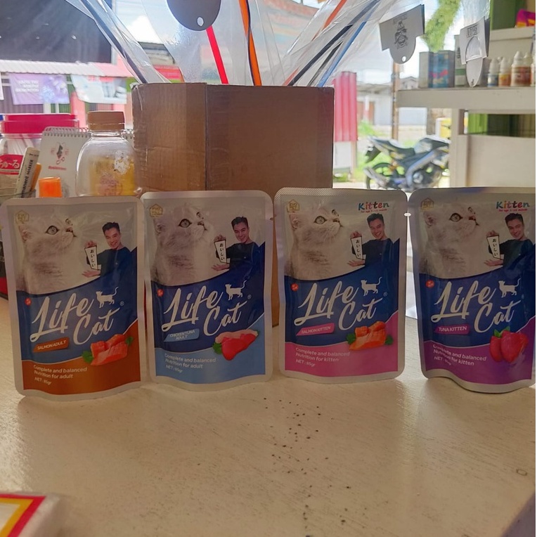 life cat kitten tuna sachet