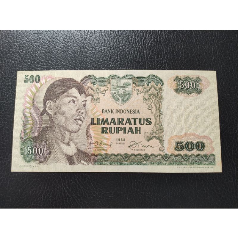 uang kertas kuno 500 rupiah sudirman thn 1968 seri SKW045557