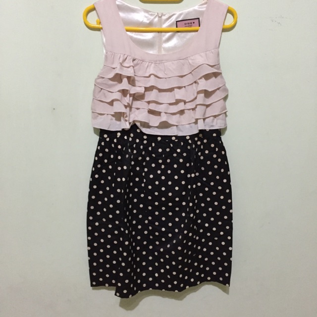 Preloved Dress Ruffle Polkadot