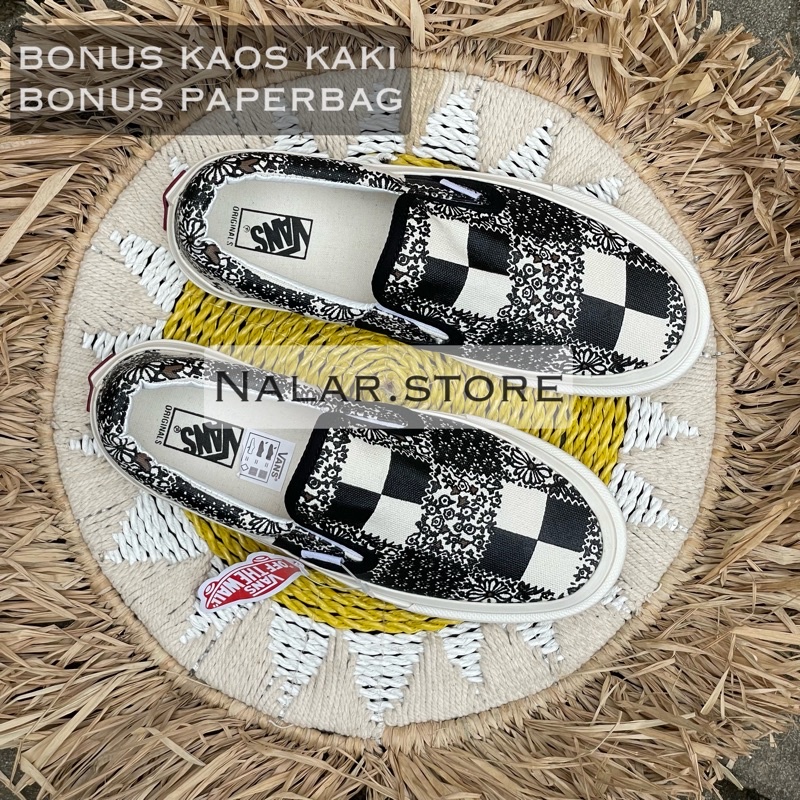 VANS SLIP ON PATCHWORK FLORAL “MULTI/MARSMELLOW” SEPATU SLIP ON TERBARU PRIA WANITA