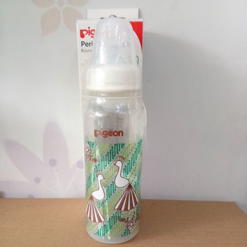 PIGEON PERISTALTIC NIPPLE ROUND NURSING BOTTLE BATIK M(4,5BULAN) 240ML/8oZ