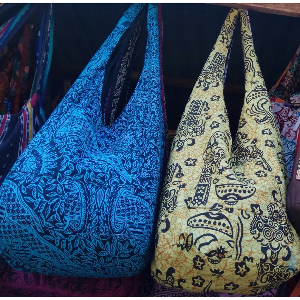 Tas selempang batik barong bali