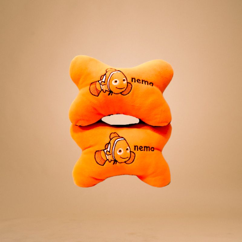 Bantal 2in1 Mobil Set Karakter Nemo Set 2in1 Karakter Nemo Bantal Mobil Headrest Set Car Nemo
