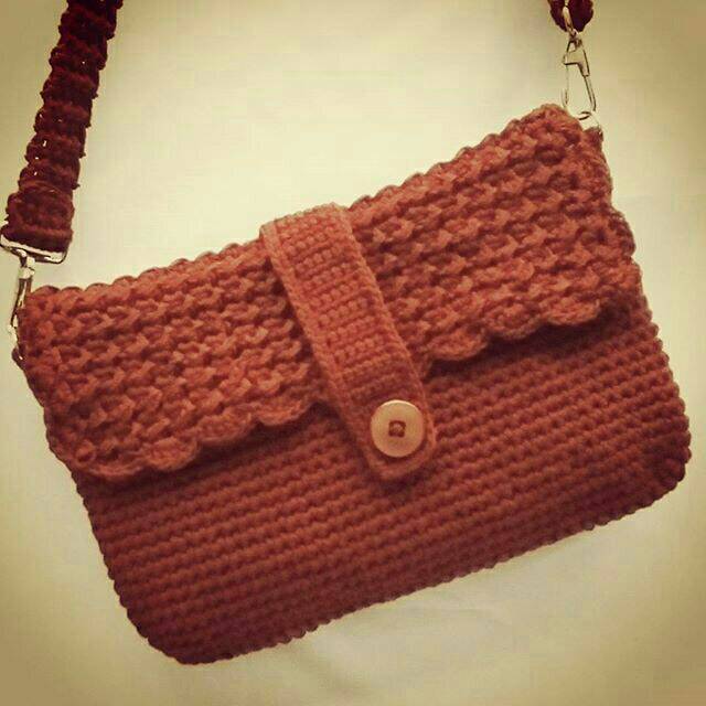 Tas rajut selempang elegance merah bata