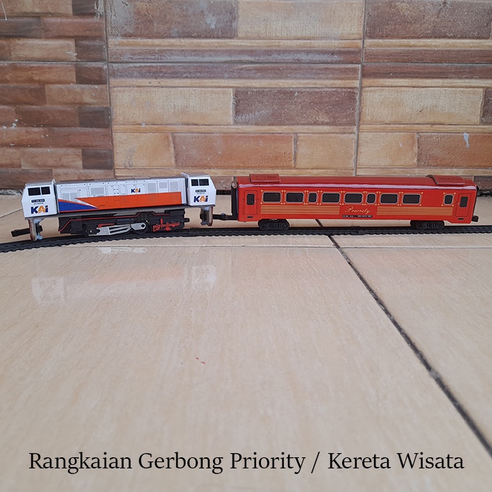 Kereta api Indonesia - ful set lokomotif dan gerbong