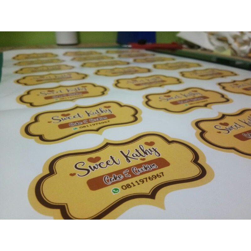 

CETAK STIKER VYNIL + KISS CUT UKURAN A3+ 31X47 CM