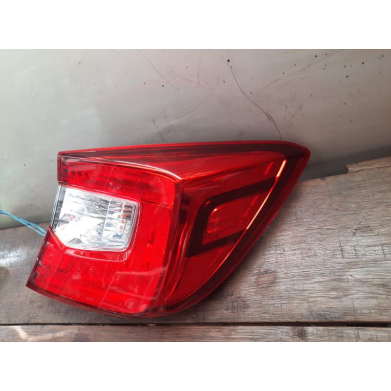 stoplamp lampu belakang brio facelift 2017-2021