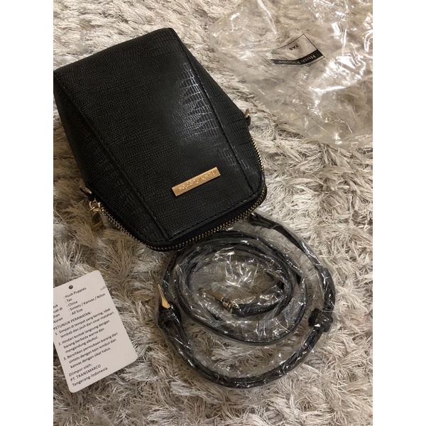 hush puppies mini sling bag