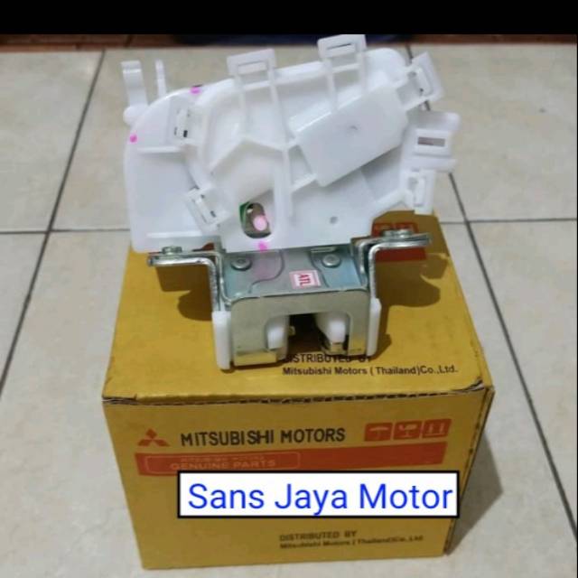 Door Lock Bagasi Belakang Xpander Grand New Livina Asli