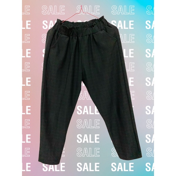 [PRELOVED] celana hitam bahan licin motif kotak2 kecil