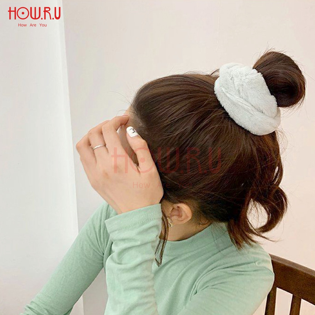 HOW.R.U | Scrunchie Bulu Fluffy Cepol Hijab / Ikat Rambut warna Pastel &amp; Rainbow