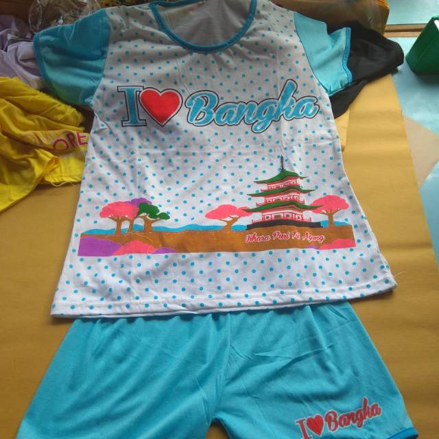 

Baju cewek motif i love bangka/oleh oleh