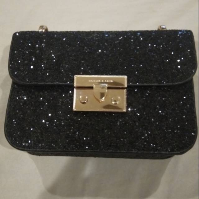 Tas mini wanita charles and keith