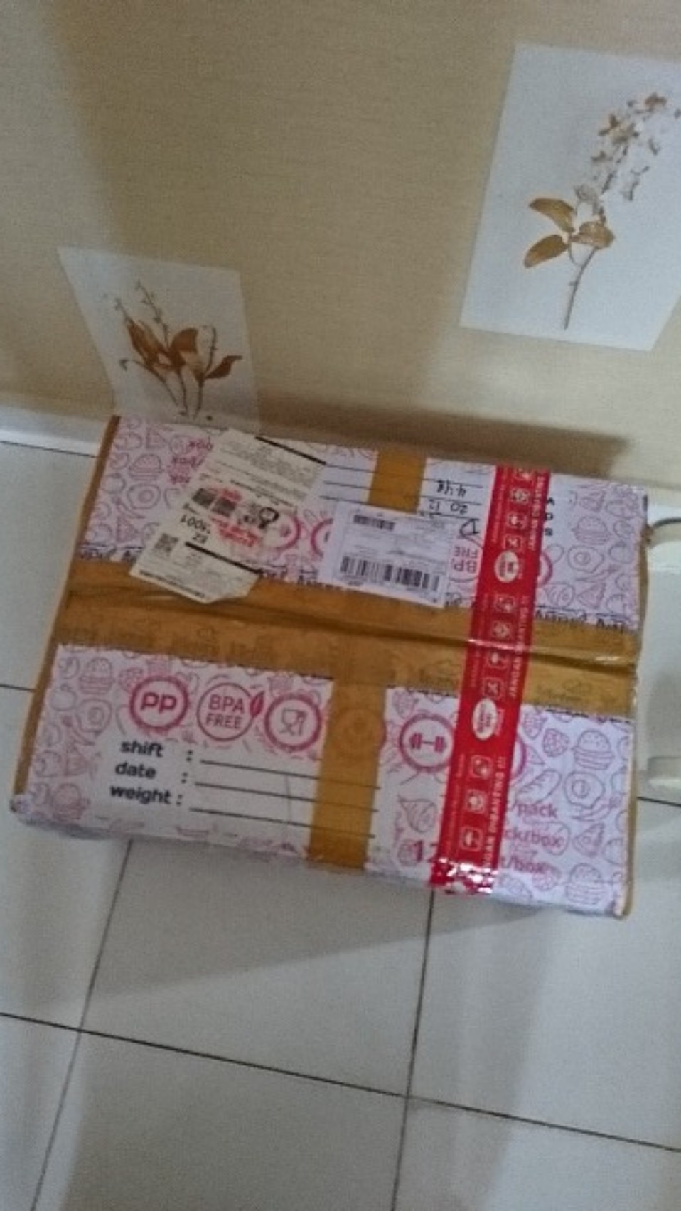 Botol Plastik Bowling 350 Ml Tebal 26 Gram + Tutup Putih / Hitam Botol Cantik Unik Minuman Jus