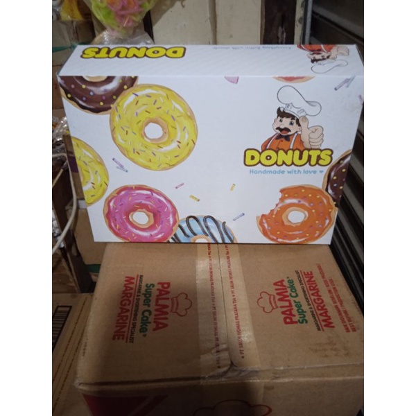 

dus donat isi 6donat laminasi per 15 lembar