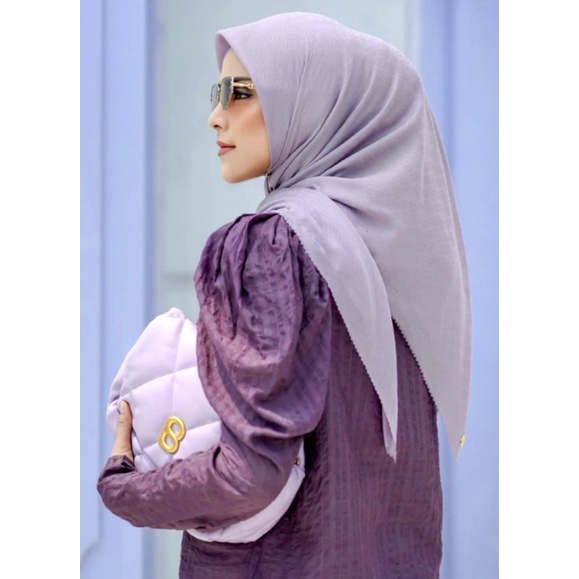 Buttonscarves Tapis Embossed Rhubarb