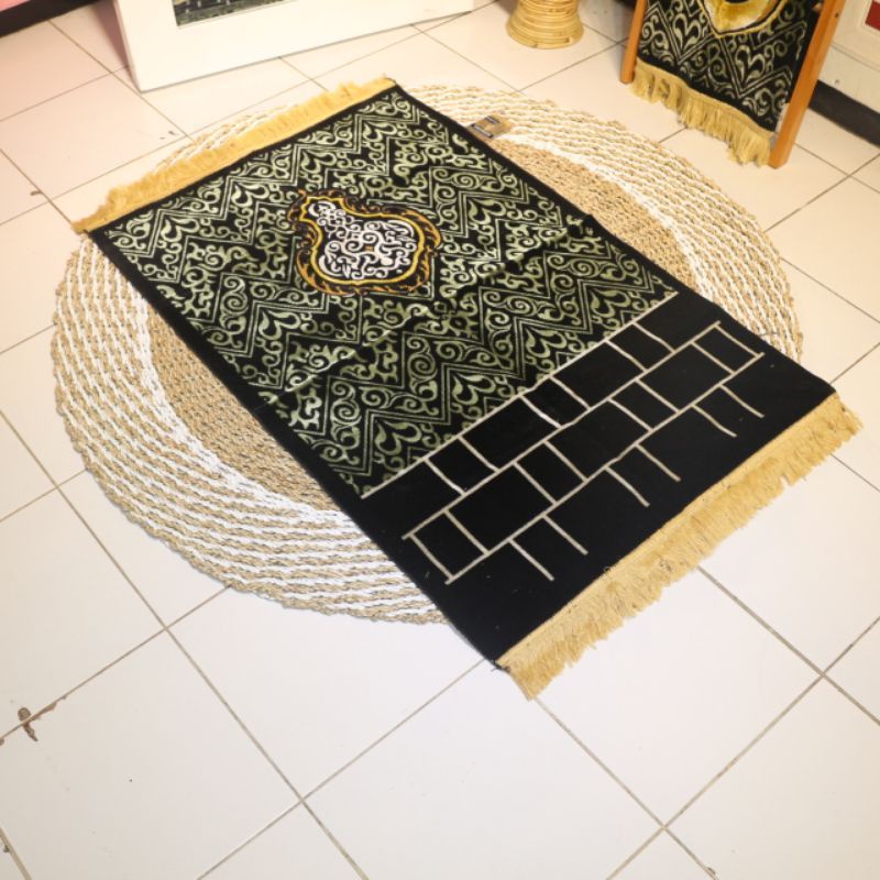 SAJADAH TURKY HITAM KISWAH TEBAL LEMBUT SAJADAH PREMIUM LIMITED EDITION SAJADAH DEWASA UKURAN 70×110 CM