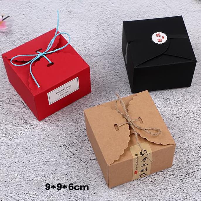 

9X9X6 | kotak souvenir ULANG TAHUN BINGKISAN pernikahan Box souvenir - Putih