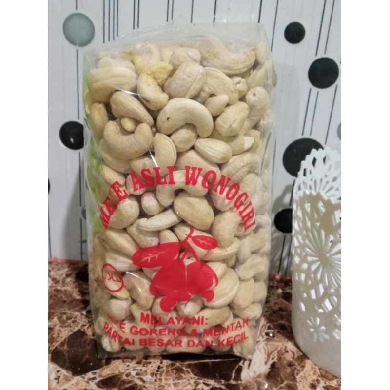 

kacang mede mentah (500 gram)