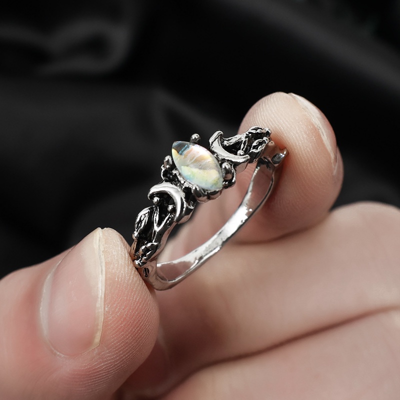 Cincin Moonstone Gaya Vintage Untuk Wanita