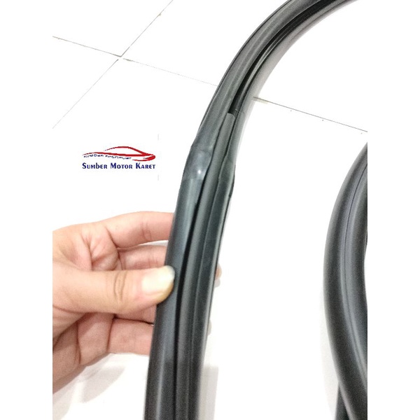 Karet Kaca Depan Hardtop 1F Tahun Tua