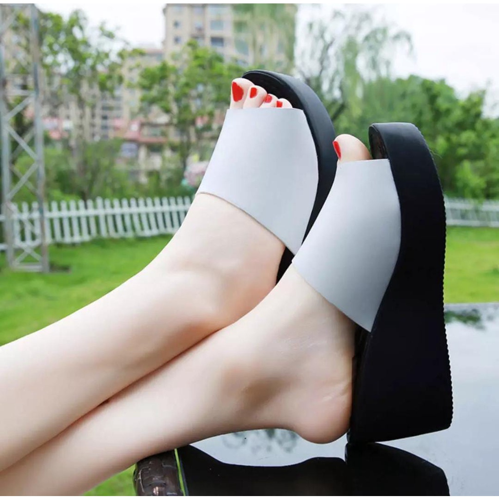 Sandal Wanita Model Terbaru-Sandal Wedges Calbi Murah Terlaris Masakini Free Ongkir