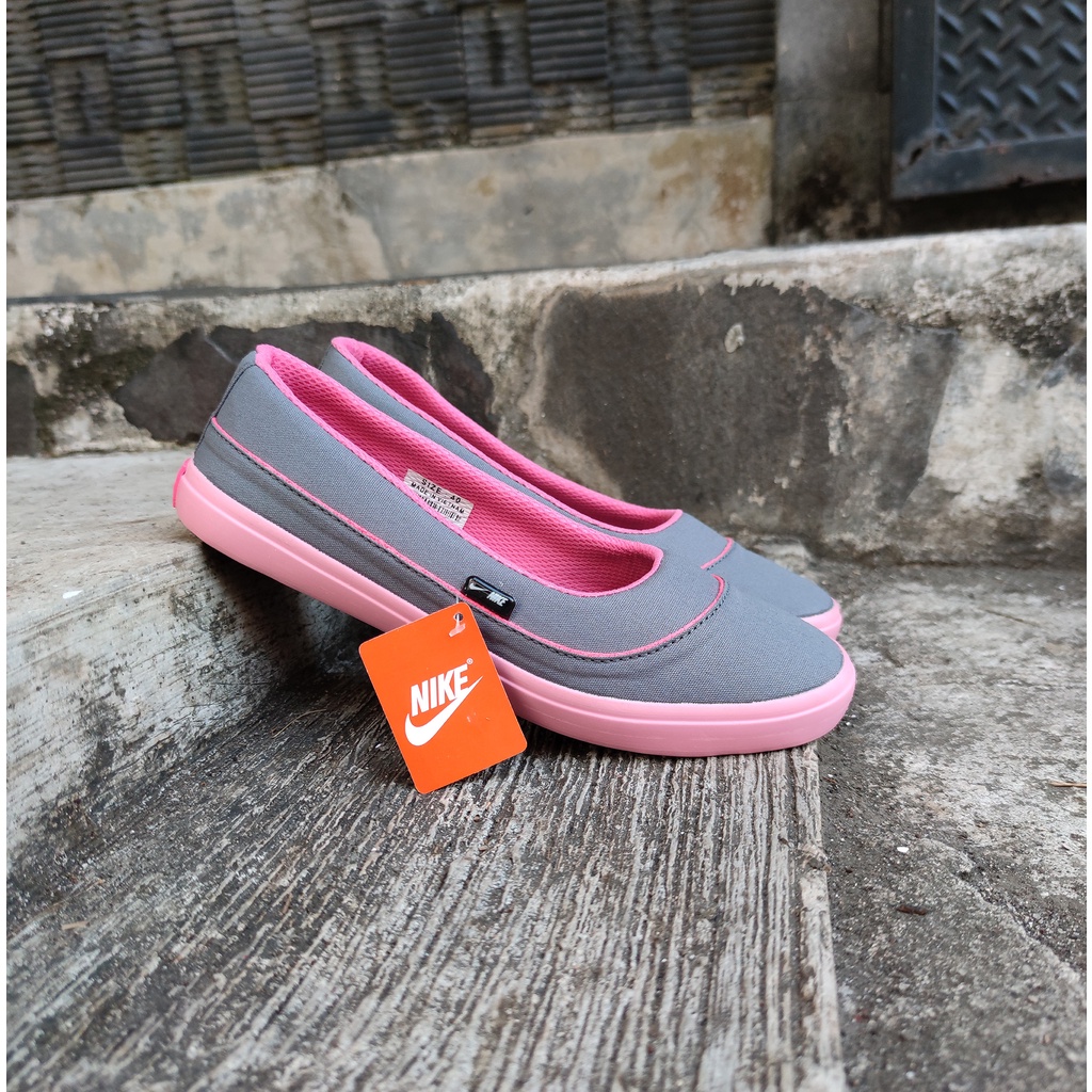 SEPATU SLIP ON WANITA TERBARU 05 ABU PINK.SEPATU HIJABERS.SEPATU KERJA.SEPATU WANITA