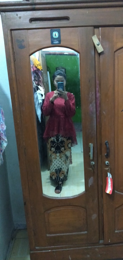 Couple Batik Saskia Brokat Pinguin Barina Gurita