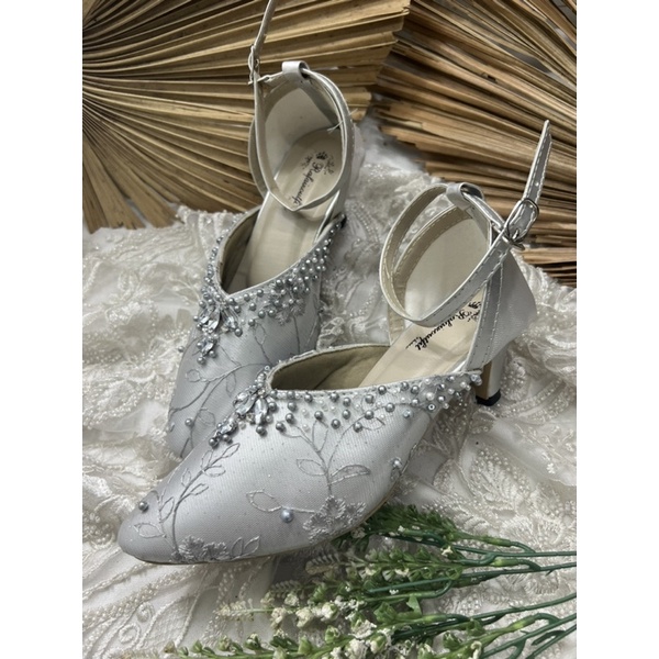 sepatu wanita Yohanes bahan tdk transparan silver 5cm lancip