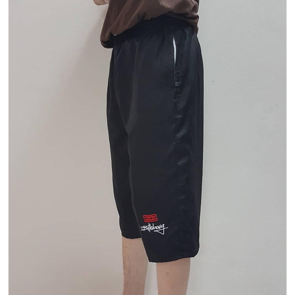 Celana Pendek Selutut Santai Pria atau Wanita