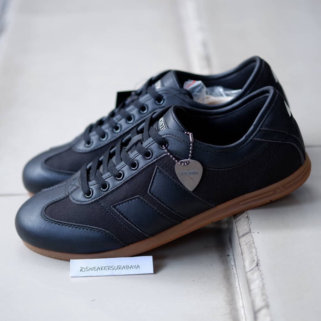 Macbeth Brighton Black Gum