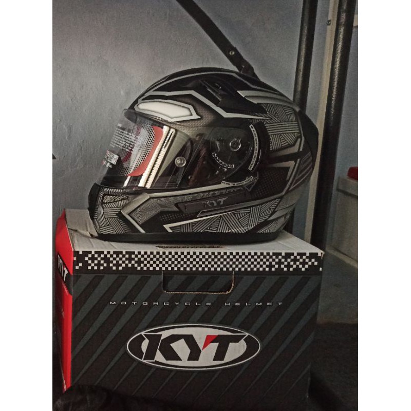 KYT K2R black panther