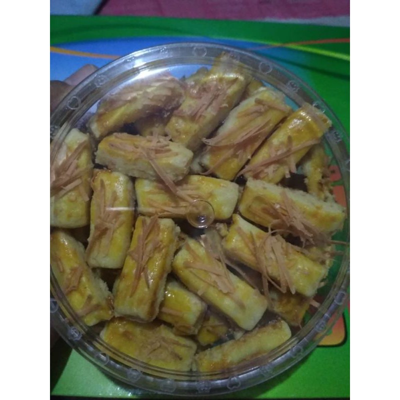 

Kuker Kastengel by Putri Kitchen