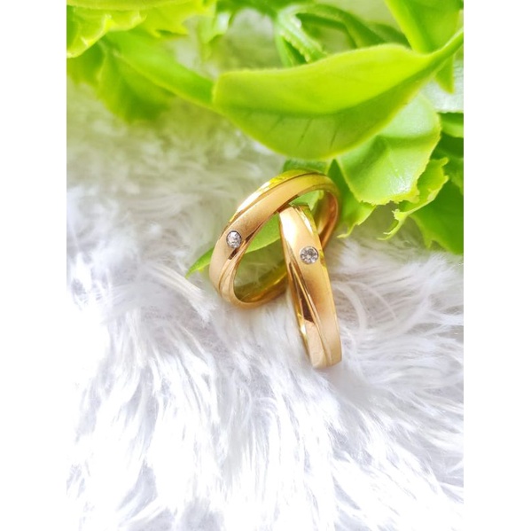 Cincin Titanium Garis Permata Doff Gold Silver