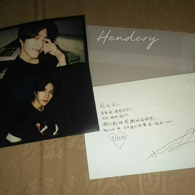 hendery holiday photobook ( photo A ver + paper envelope + letter)