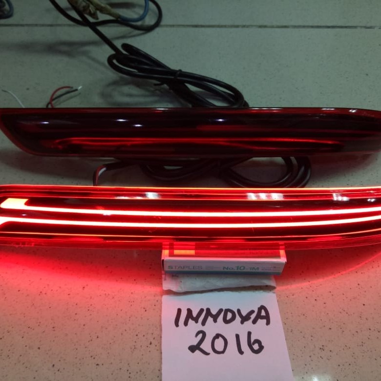 REFLEKTOR LED LAMPU BUMPER BELAKANG MOBIL ALL NEW INNOVA REBORN 2016-2022