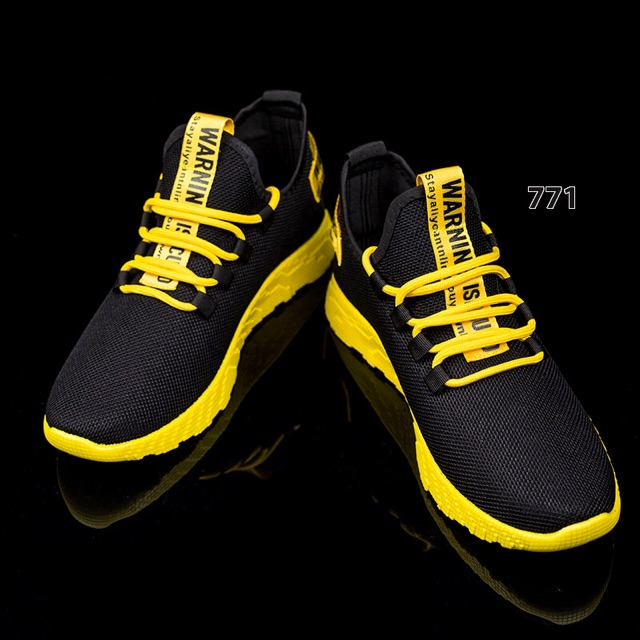 Sepatu Sneakers Sport Pria   771