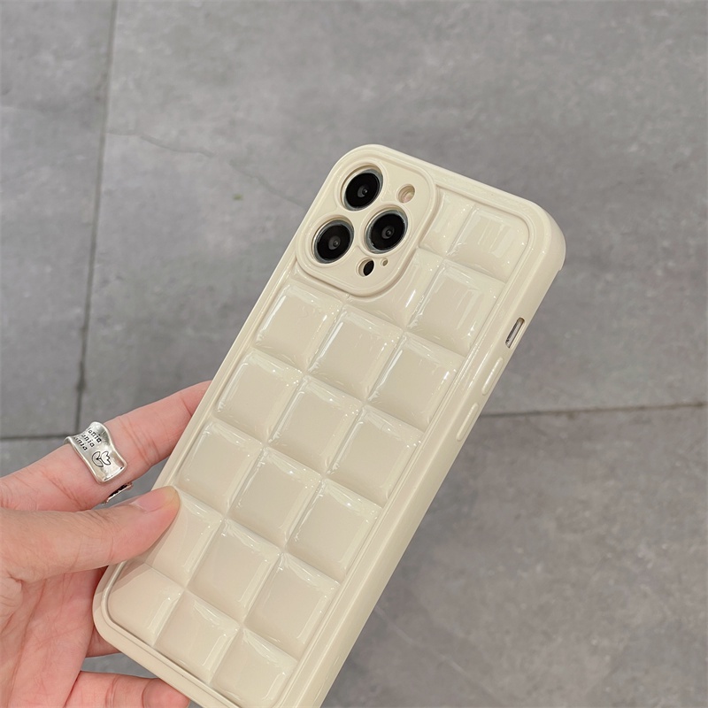 Case Pelindung Layar Bentuk Kotak 3D Warna Putih Krim Untuk iPhone 11 14 13 12 Pro X XR MAX XS