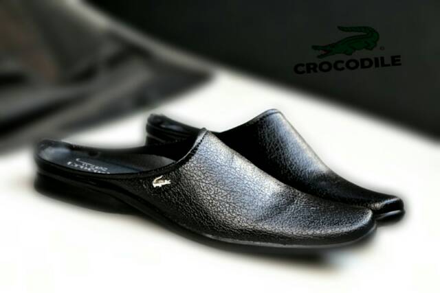 Sepatu Sendal Pria Crocodile Bustong Hitam