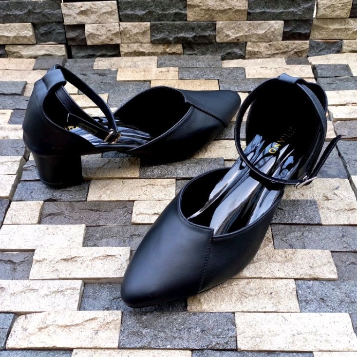 Murano Renata Black Sepatu Big Size Jumbo 41-46