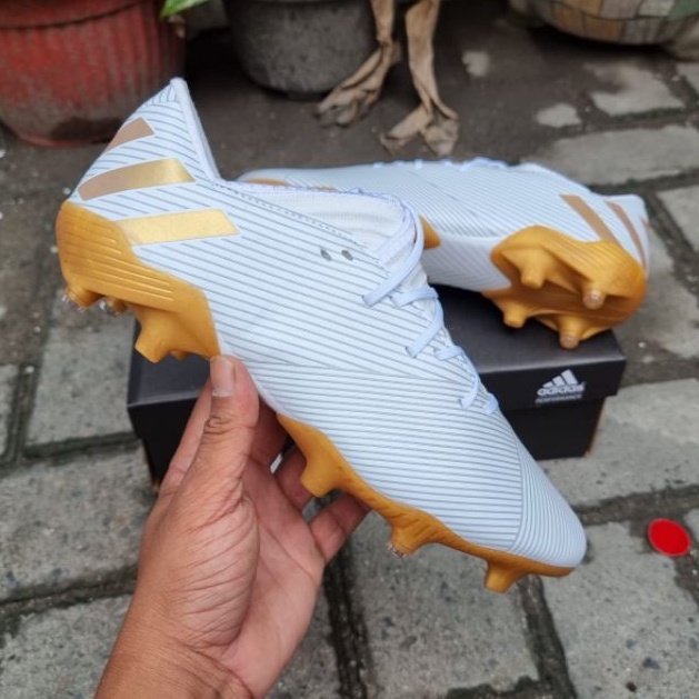 Sepatu Bola Adidas Nemeziz 19.3 White Gold Fg
