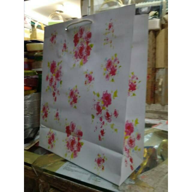 

paper bag buku kembang isi 12pcs/terlaris dan murah